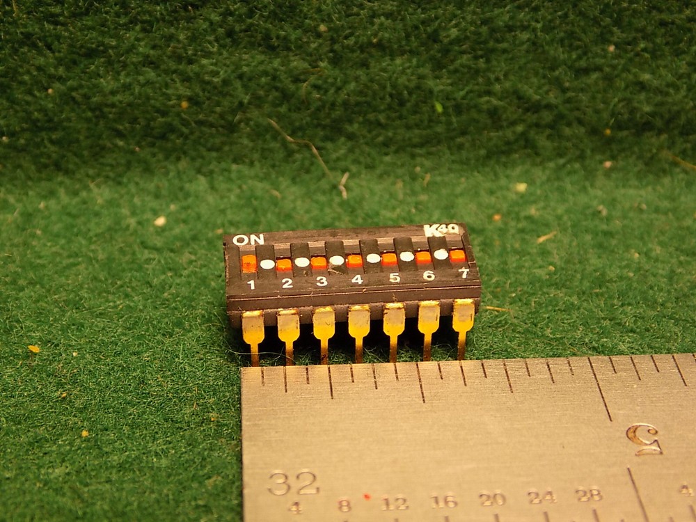 (1 PC) 7 POLE DIP SWITCH GOLD PINS NOS