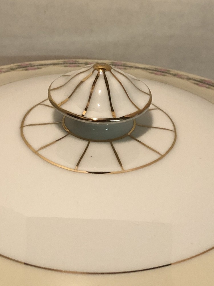 HWC8 By HW Czech Germany Covered Vegetable Bowl