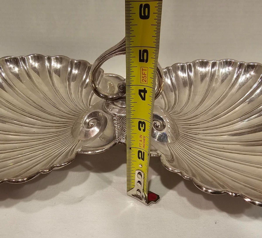 1922 AESTHETIC MIDCENTURY FISH & SHELL LG SOLID BUFFET SERVER CRESCENT SILVER