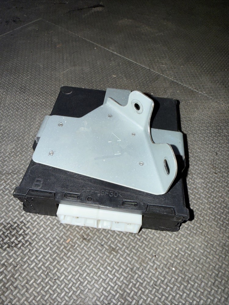 2007 2008 subaru forester tcm transmission control module ( 31711AL030 )
