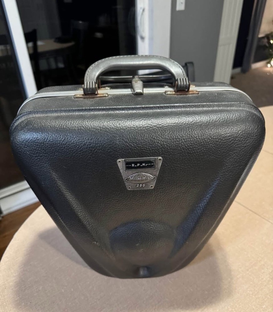 Million Miler Bowling Ball Carrier Clam Shell