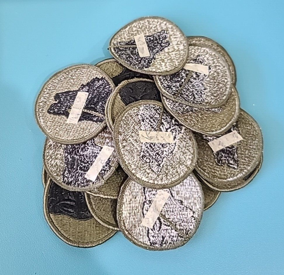 104th Training Division-Merrowed Edge-Snow Back Patch---------WW-II (1 Patch) *