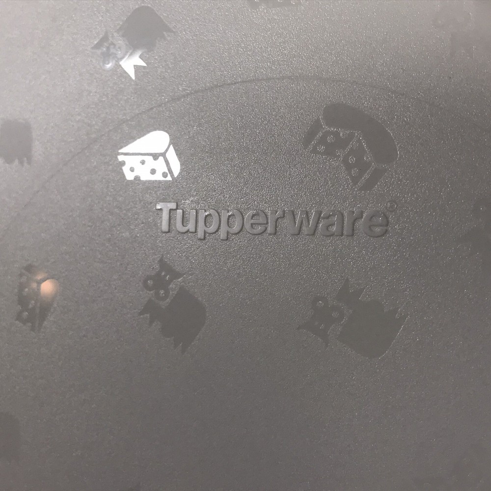 TUPPERWARE 3306A-2 White Cheese & Cracker Serving Tray