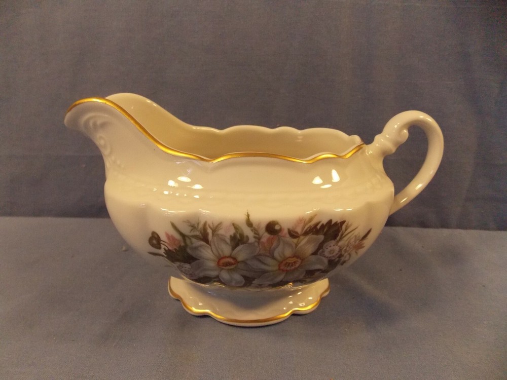 Vogue Fine China "April" Creamer
