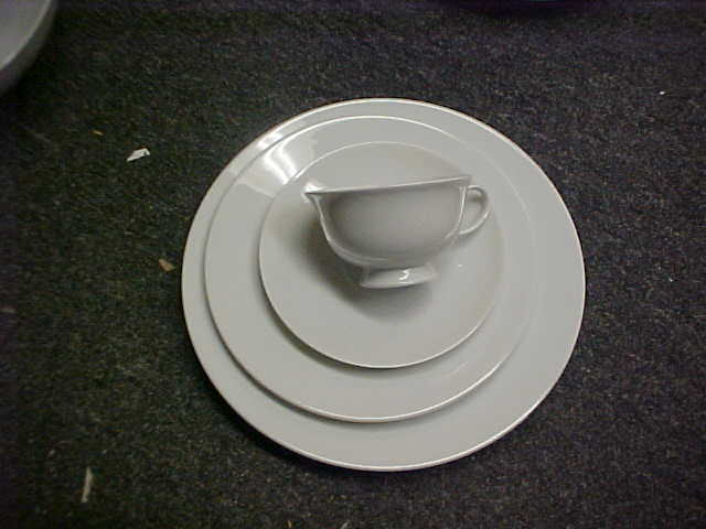 Rosenthal AIDA WHITE 4 Piece Place Setting(s)