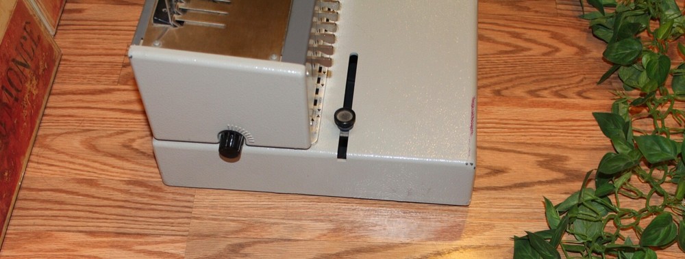 KOMBO HEAVY DUTY HOLE PUNCH & BINDING MACHINE!