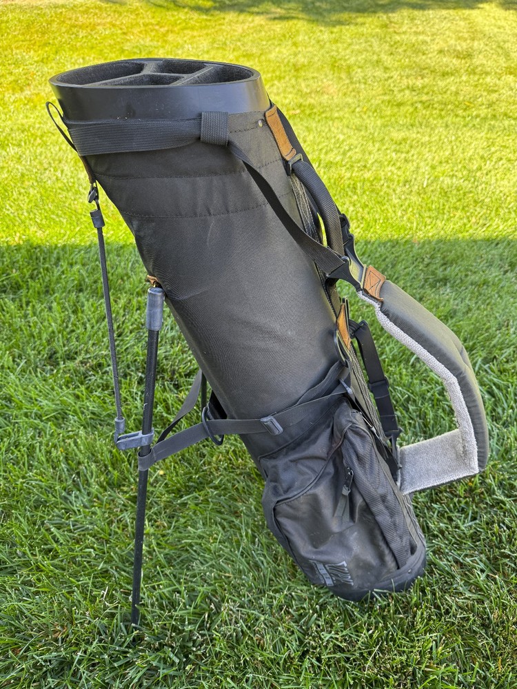 SUN MOUNTAIN Eclipse Deluxe - Black 4-Way Divide Single Strap Golf Stand Bag