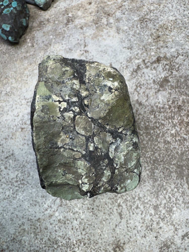 Hubei turquoise rough , solid spiderwebs nuggets in apple green colored