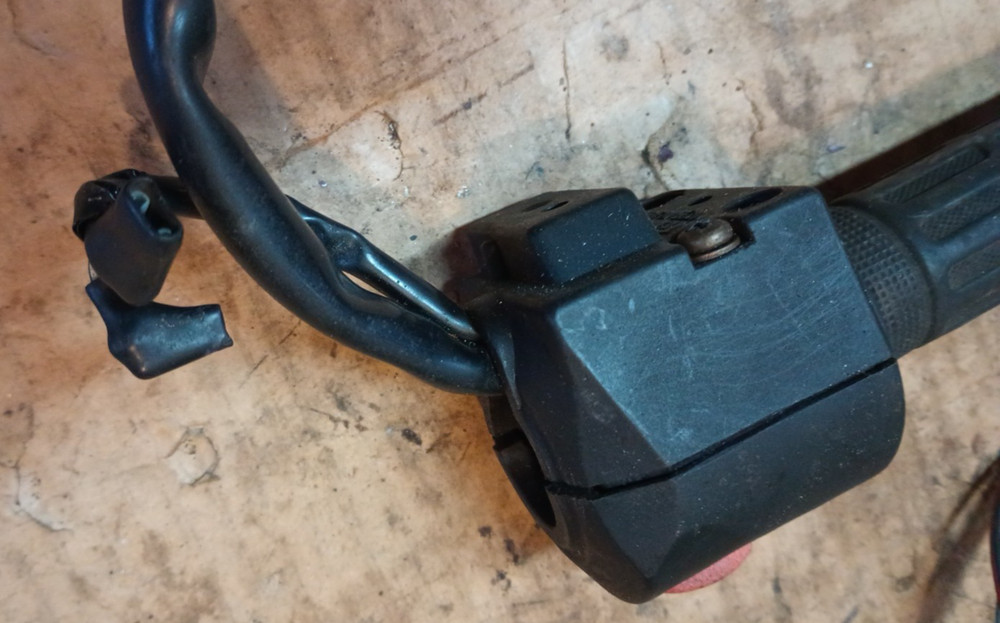 1982-1983 Honda CB750SC CB750 Nighthawk right hand control switch start button