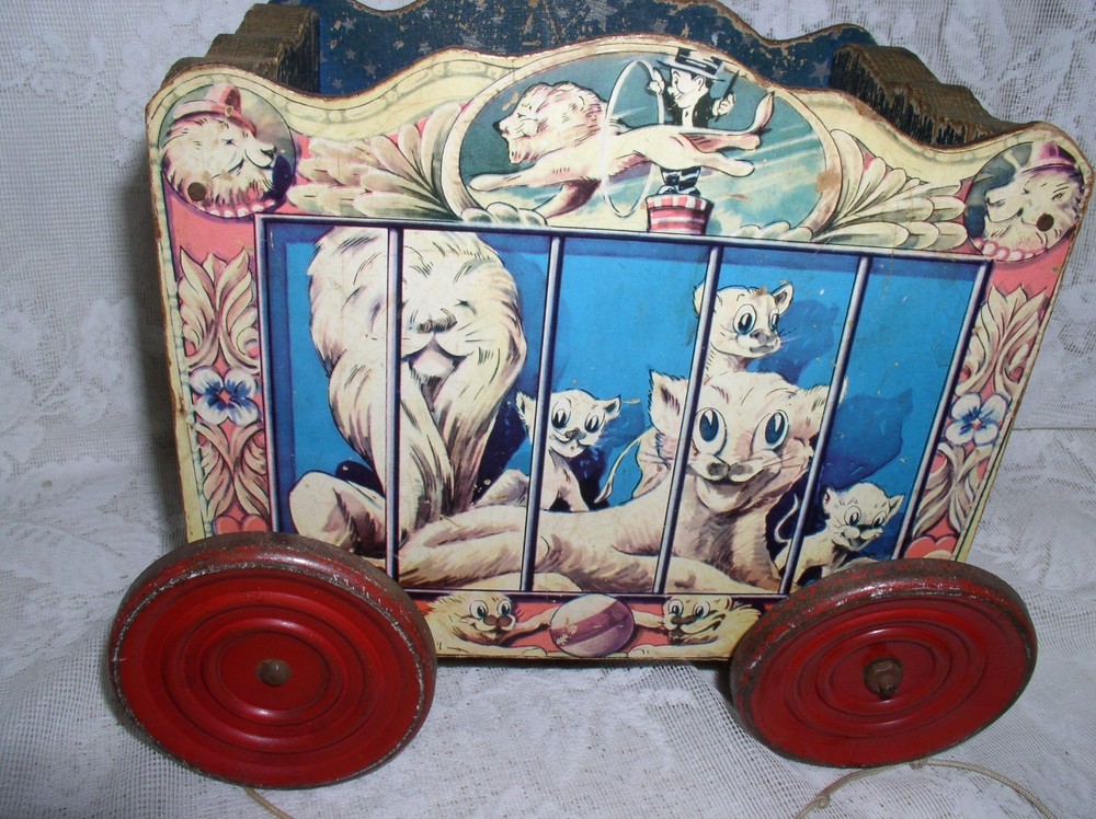 Vintage Gong Bell Mfg Circus Train Pull Car