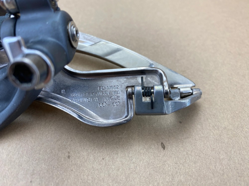 Shimano XTR M952 Front Derailleur - E-type