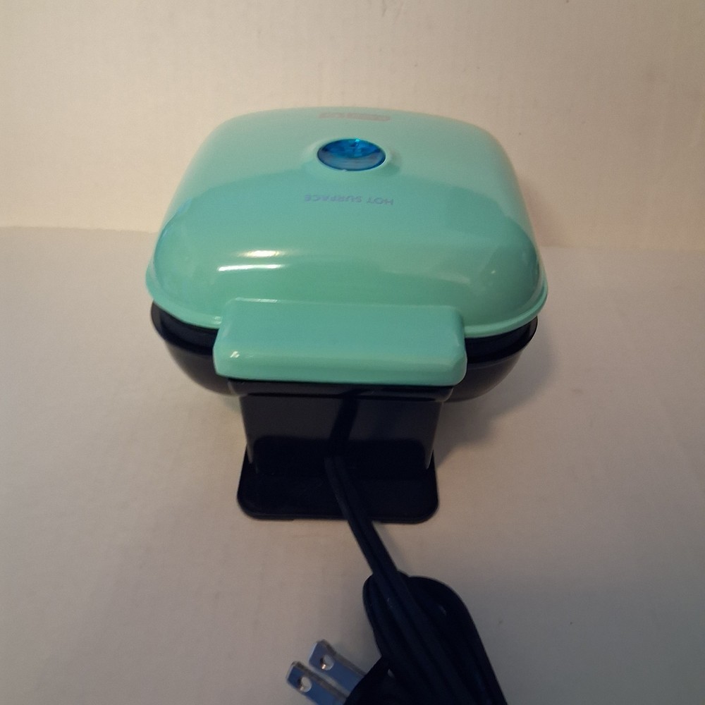 DASH Deluxe Egg Bite Maker - Aqua, with Silicone Molds! NOB!
