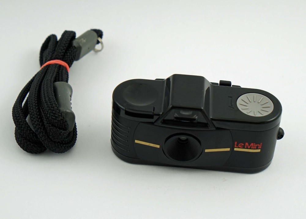 Le Mini by Le Clic 110 Camera