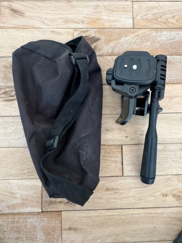 3-Axis Handheld Camera Gimbal Stabilizer with Carrying Case - Professional Video