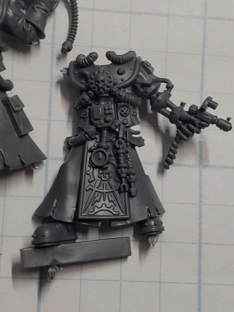 Warhammer 40k Adeptus Mechanicus Bits Technoarcheologist Robed Bionic Torso #02