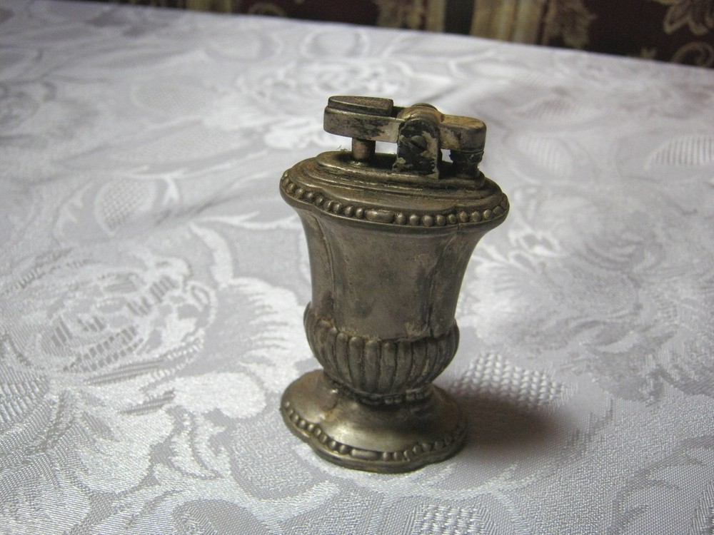 Ronson Mayfair Silver Plated TVintage Table Lighter