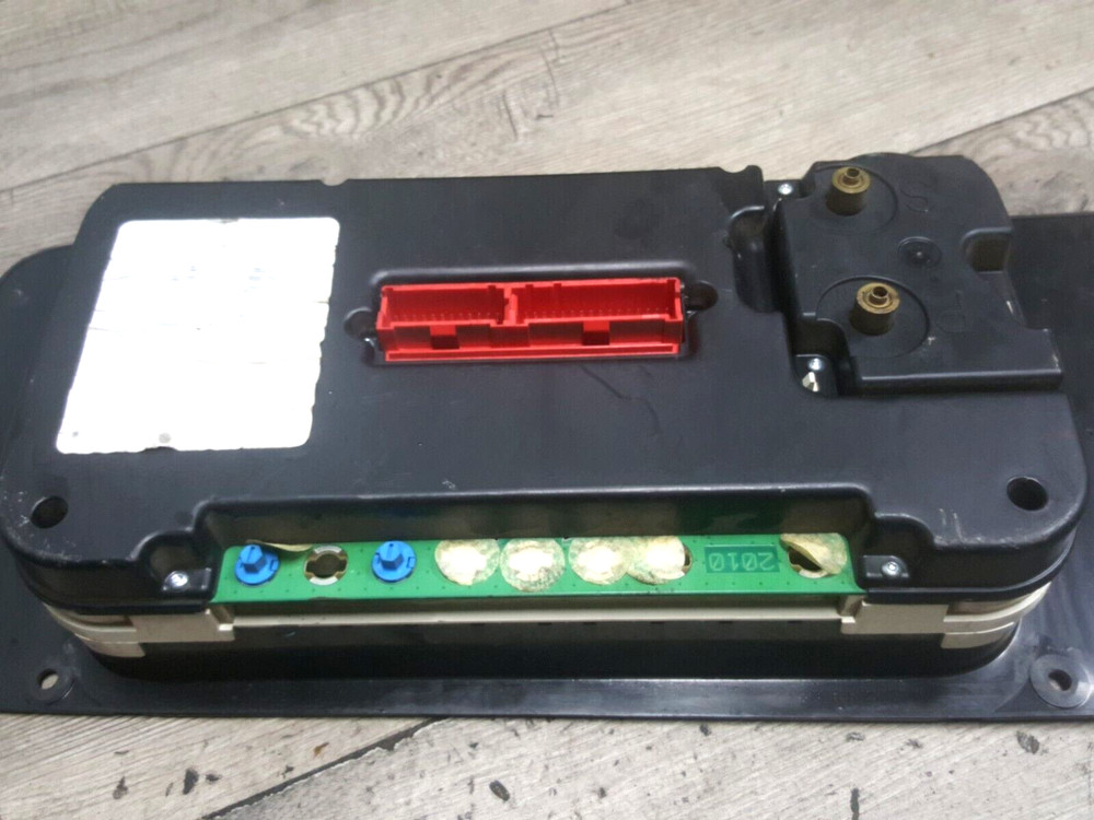 FREIGHTLINER CASCADIA SPEEDOMETER INSTRUMENT CLUSTER -- MISSING PART NUMBER