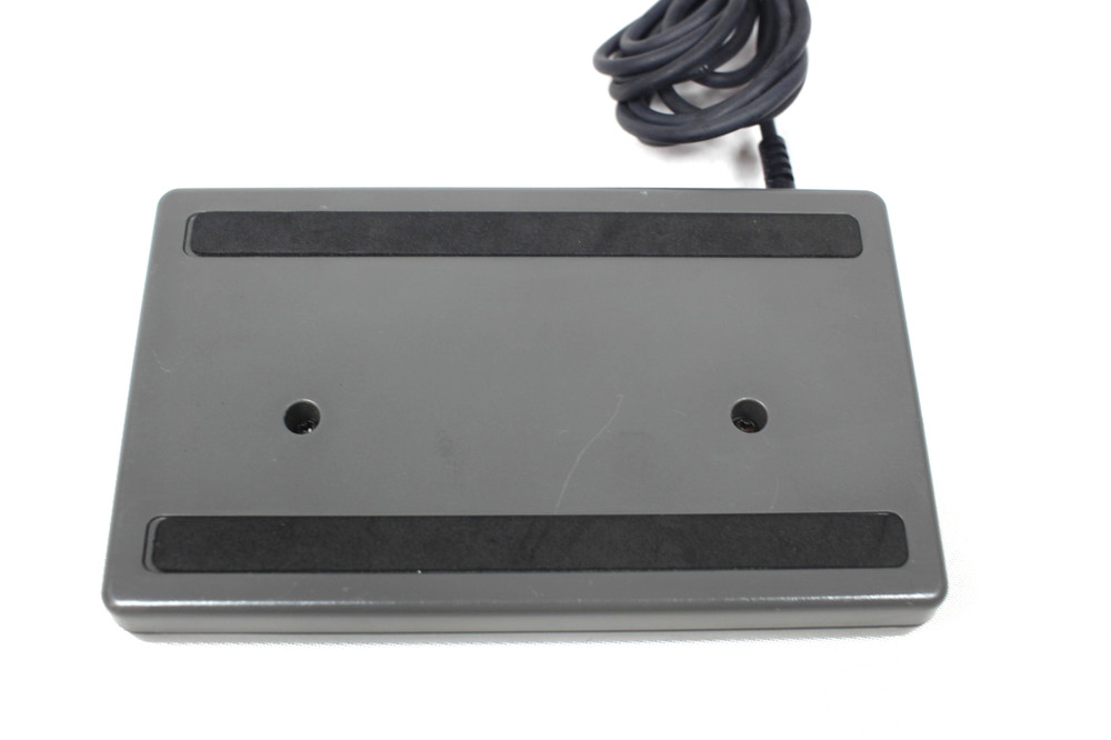 ALESIS ADAT WIRED REMOTE CONTROL GOOD PHYSICAL CONDITION.