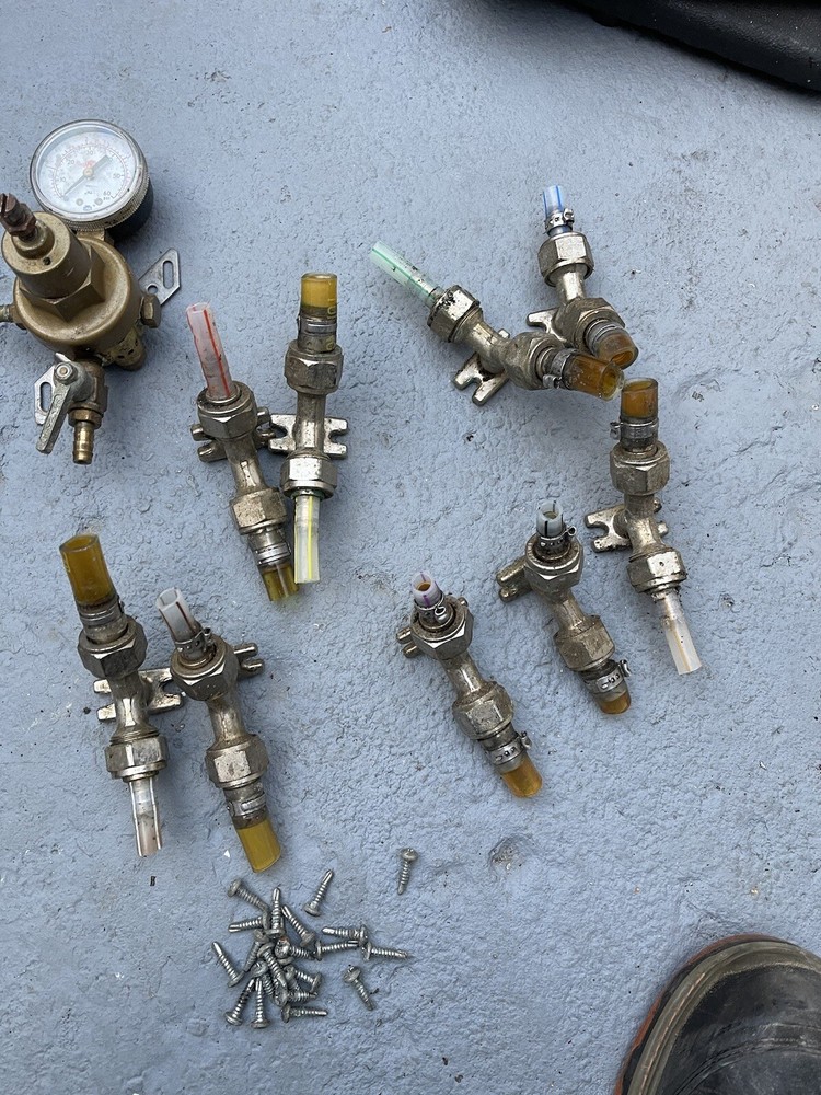 Taprite/Banner co2 regulator Draft Beer Lot All Used But Working Great