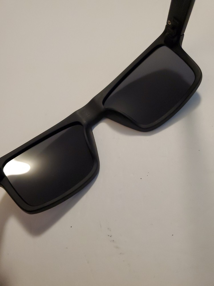 DUBERY BLACK FRAME SUNGLASSES