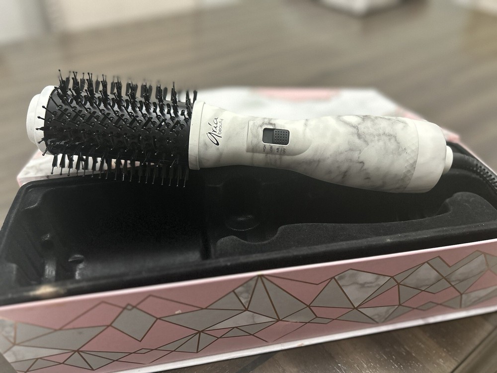 Aria Marble Blowdry Brush