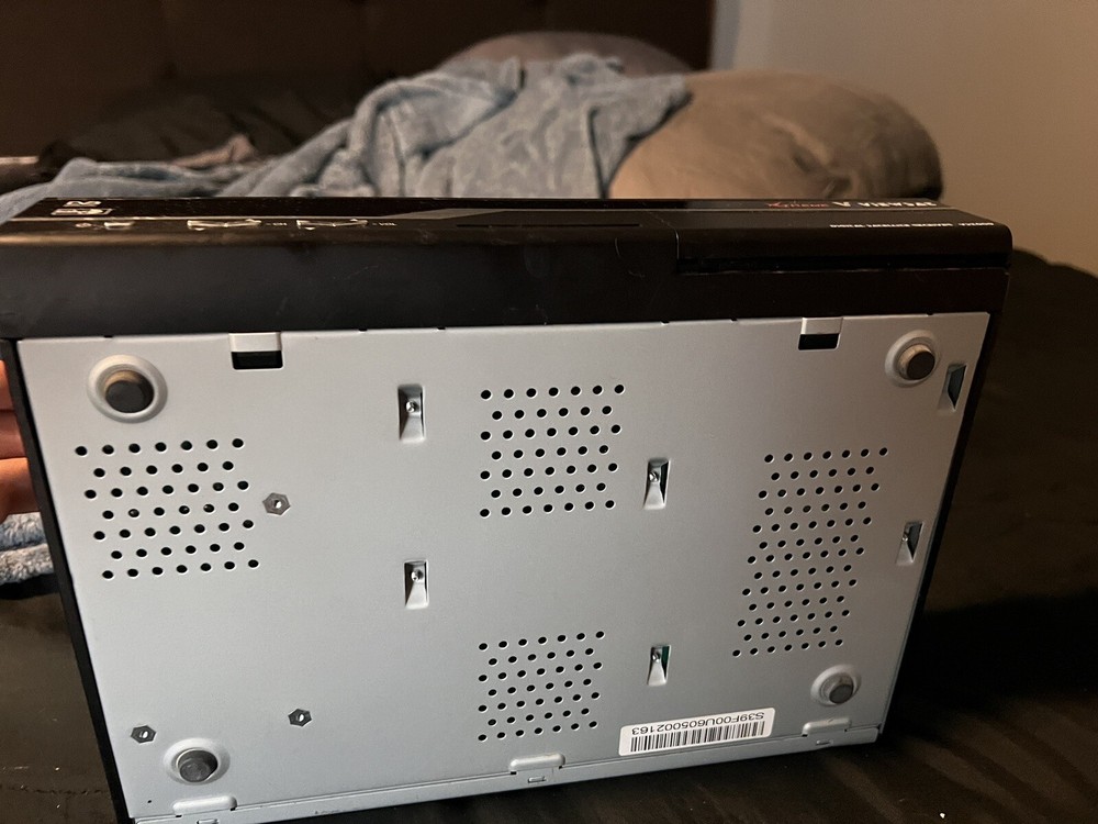 Xtreme VS Viewsat Digital Satellite Receiver VS2000 No remote does power on