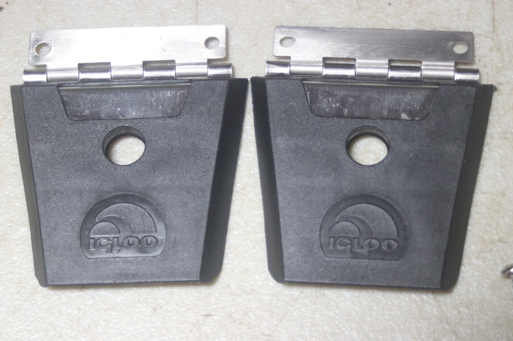 Igloo Hybird Plastic & Stainless Cooler Latch Set
