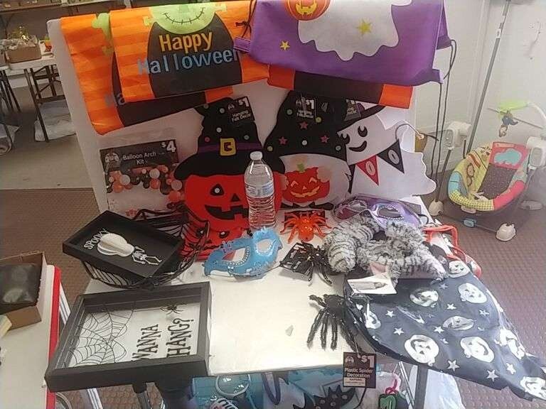 Halloween Lot Assorted Décor - 249