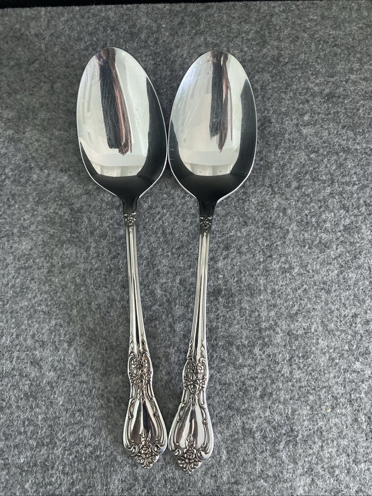 2 Oneida Distinction KENNETT SQUARE Stainless HH Servings Spoons Flatware