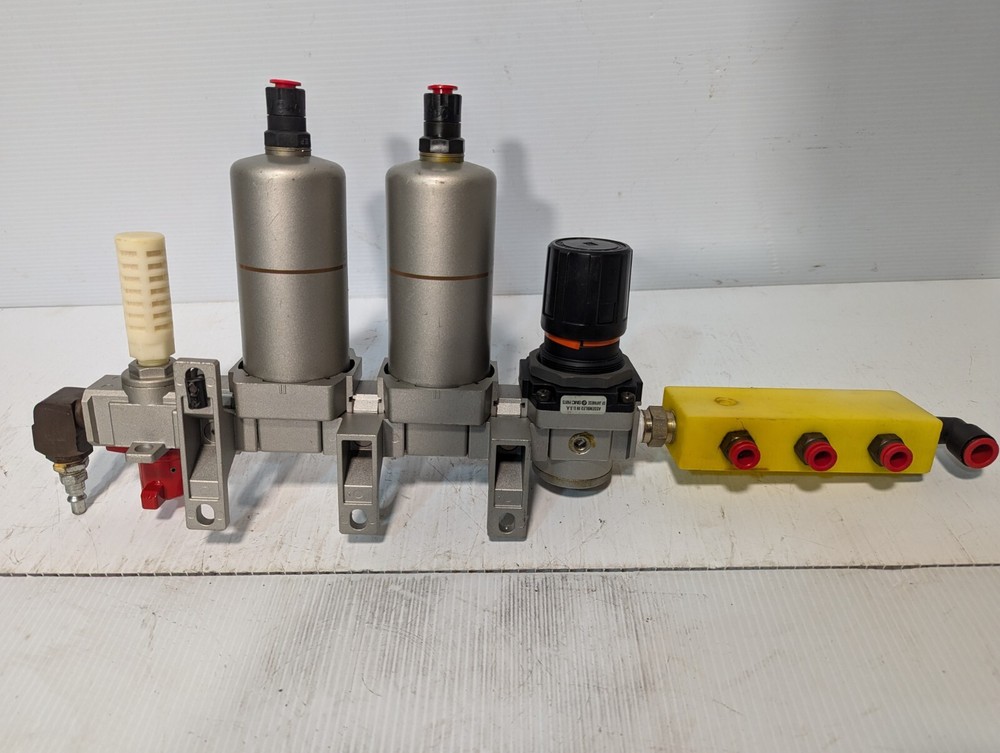 SMC Pneumatic- Regulator Assembly with NAW4000-N04 Regulator