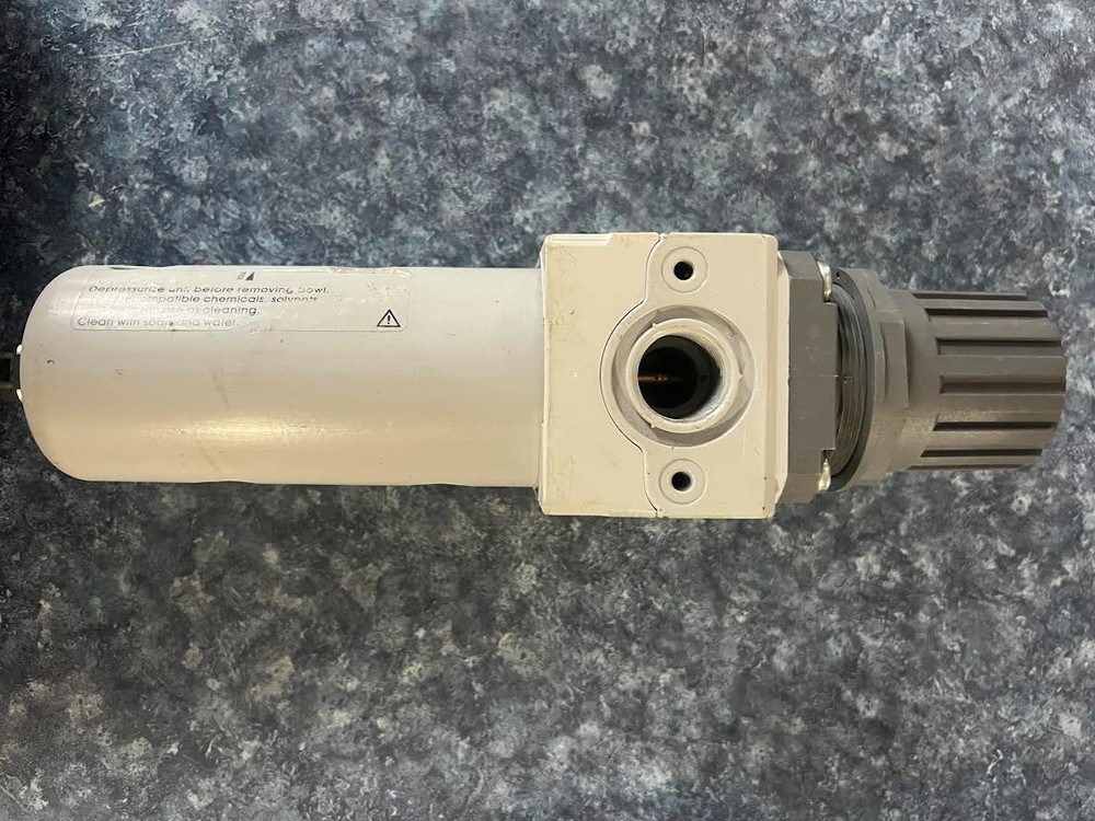 Air Filter Regulator 1/2” NPT  Camozzi New