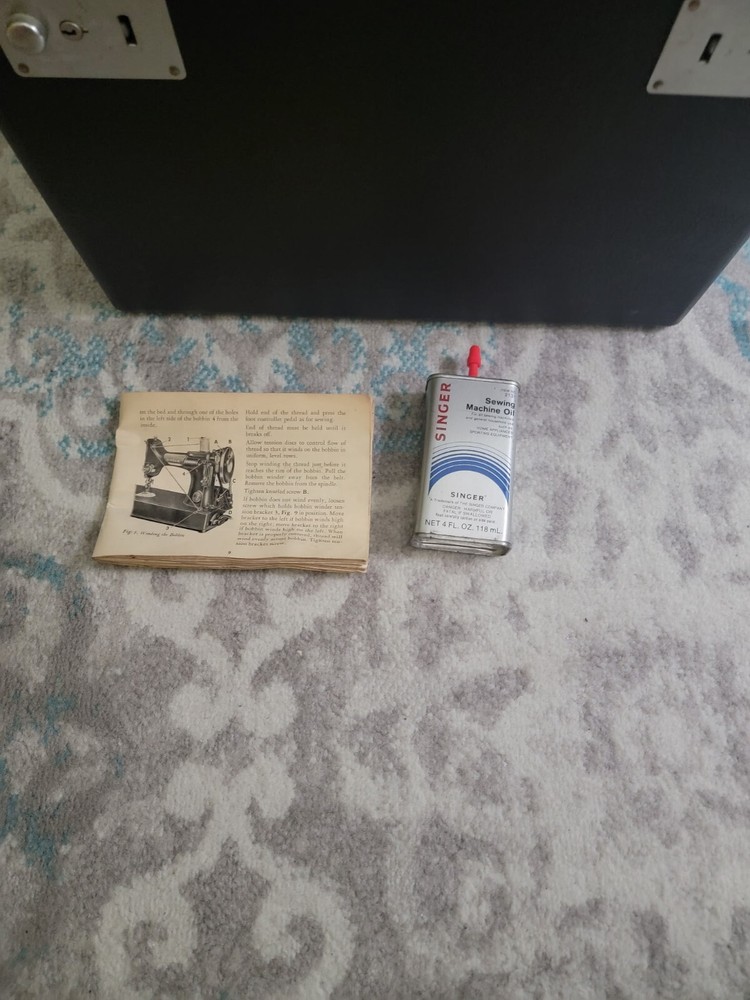 Singer Featherweight 221-1 Sewing Machine all original 1950s