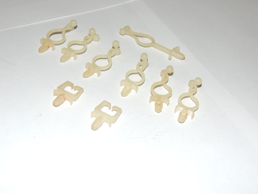Sansui AU-719 Plastic Wire Saddle (Holders.) 0000000