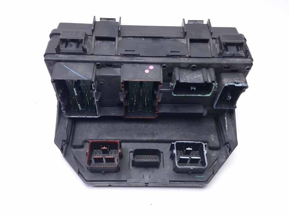 2011 DODGE RAM 1500 2500 INTEGRATED POWER MODULE FUSE BOX