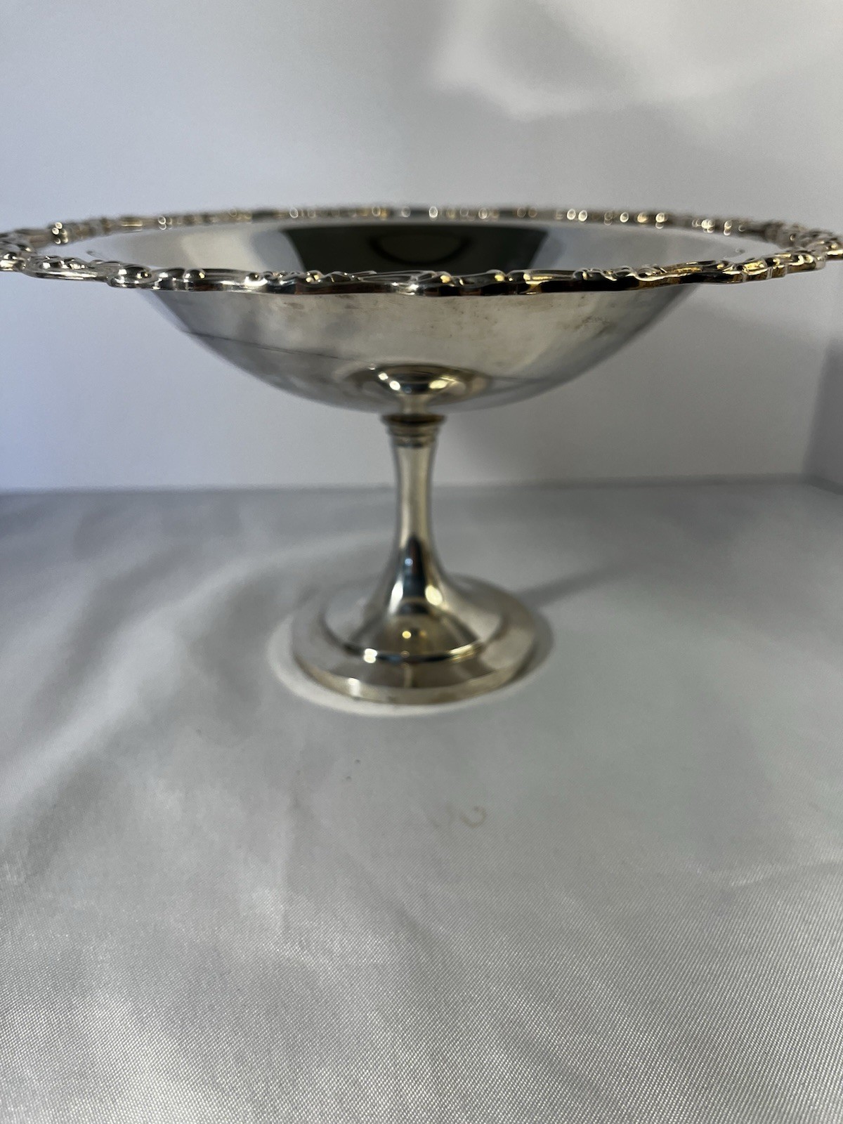 VTG Oneida Silver Plate Compote Pedestal Bowl Candy Dish 7.75 x 4.5 Inches USA