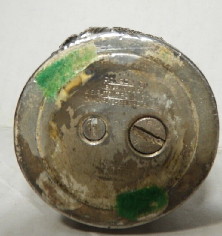 RONSON (DECANTER VINTAGE TABLE LIGHTER/SILVER) COLLECTIBLE!!!