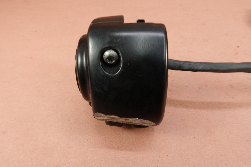 2004-2005 Harley Dyna Super Glide Sport FXDXI Left Handle Bar Control Switch