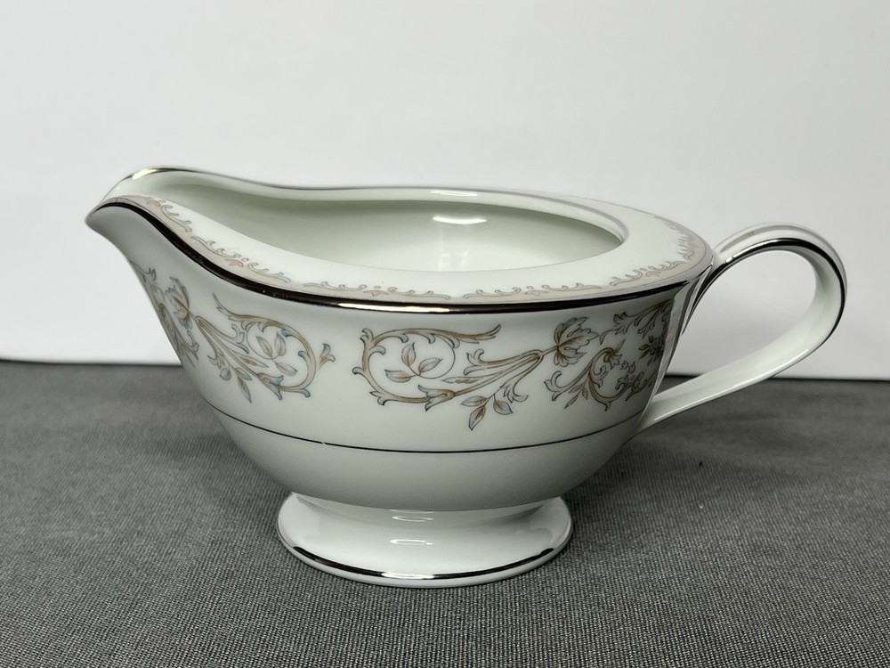 Noritake West Brook 5907 Creamer