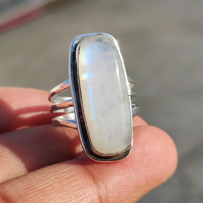 Solid 925Sterling Silver Natural Rainbow Long Oval Moonstone Tripal Band Ring