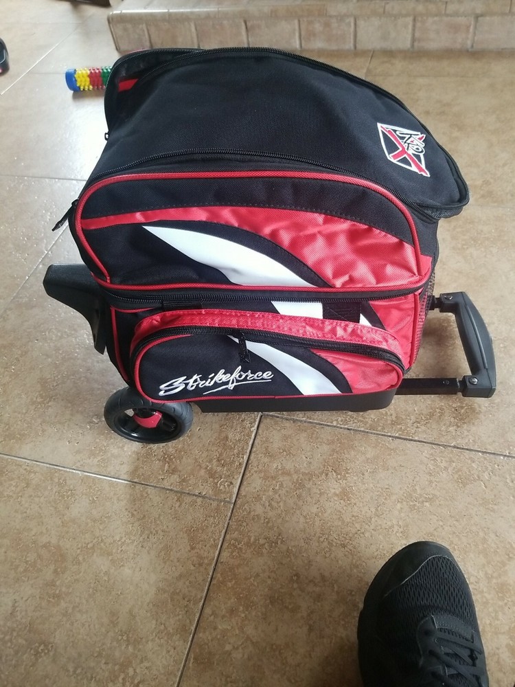 Strikeforce Rolling Bowling Ball Bag