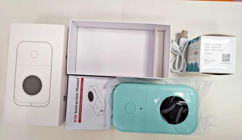 New Open Box Phomemo D30 Mint Green Thermal Printer And Labels
