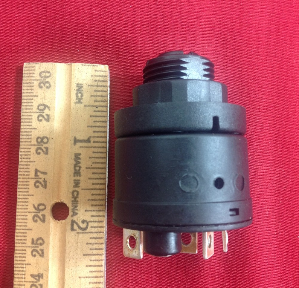 OUTBOARD MAGNETO IGNITION SWITCH 3 POSITION SEACHOICE 11821