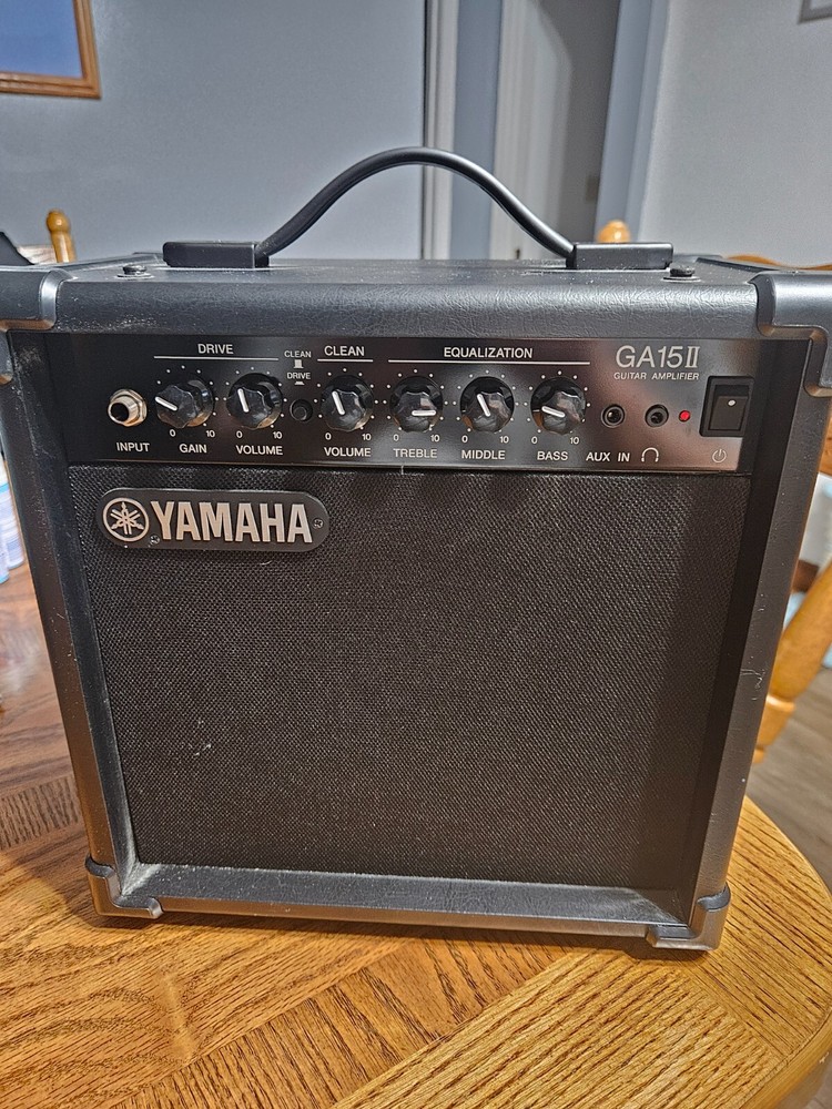 YAMAHA GA15 II Guitar Amplifier