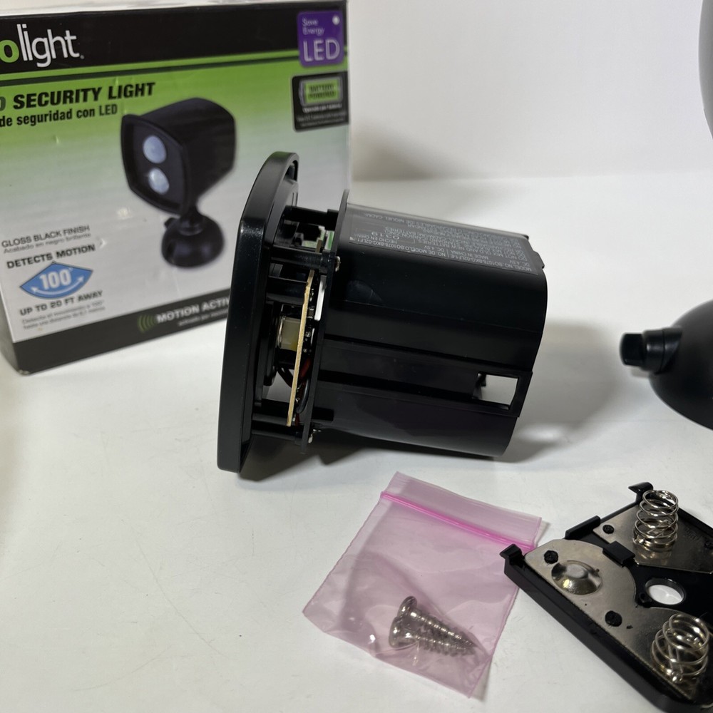 ECOLIGHT LED SECURITY LIGHT MOTION ACTIVATED Adjustable Direction New Open Box