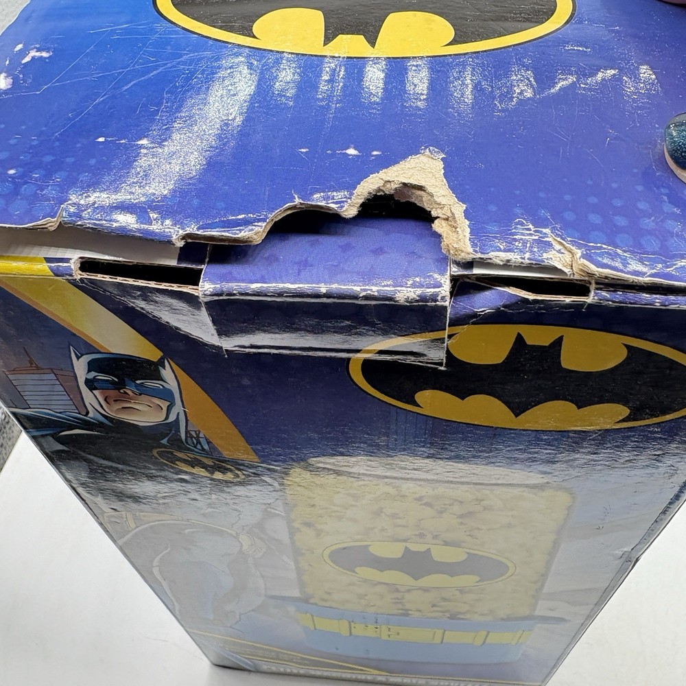 DC Comics TM Batman Mini Stir Popcorn Maker Popper Open Box
