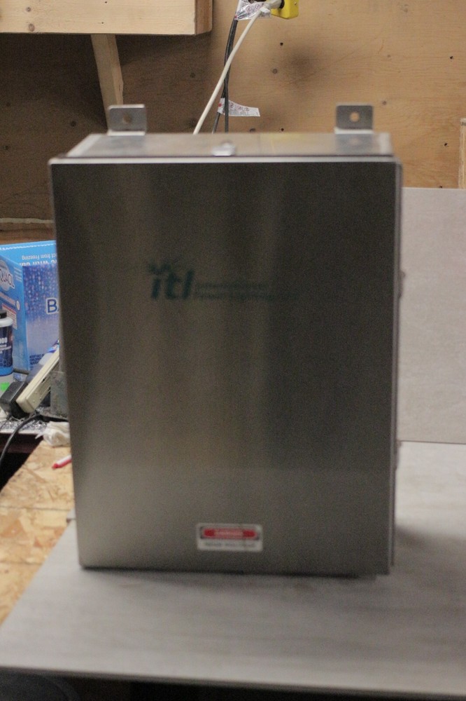 ILS-3400 Medium Intensity Dual Lighting Control box -- Parts -- missing 1 CAP