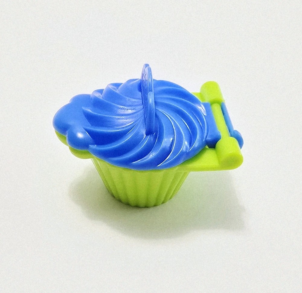2013 Play-Doh Cupcake Tower Playset 17 Pieces