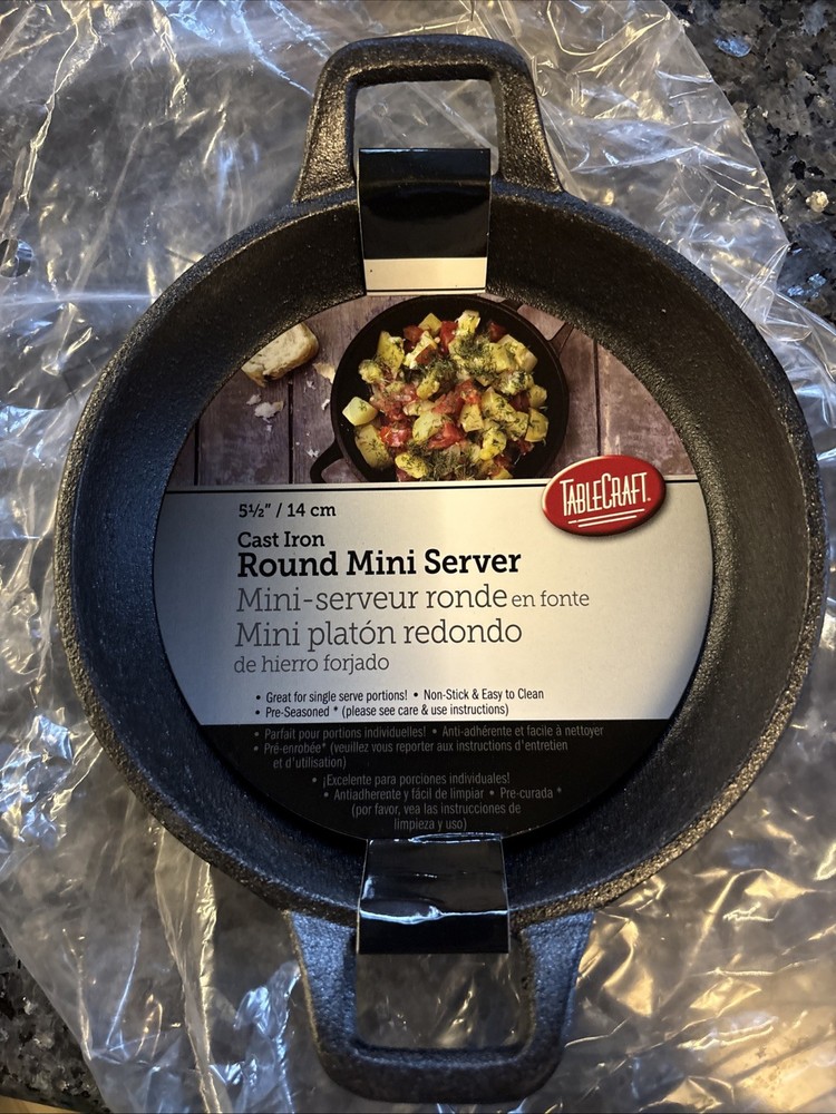 Tablecraft CW30104 11 oz Mini Round Cast Iron Server