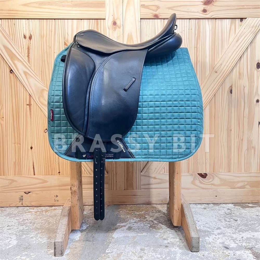 18" County Connection Dressage Saddle
