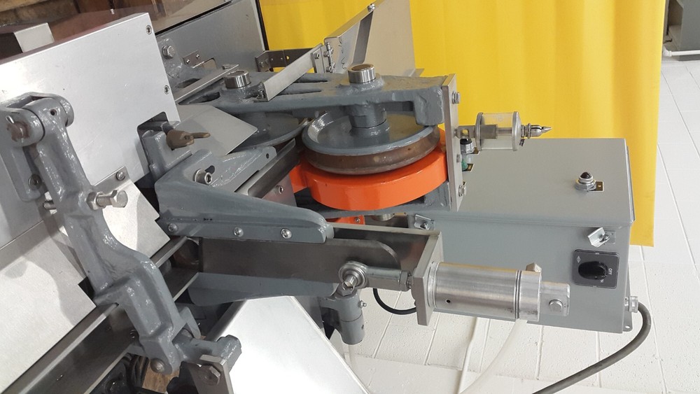Candy Cutter Machine